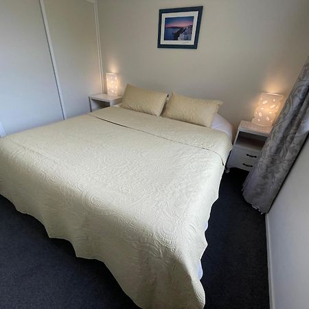 Quiet, New, Sunny Cnzhouse On Upstairs Near Cbd Apartment Christchurch Bagian luar foto