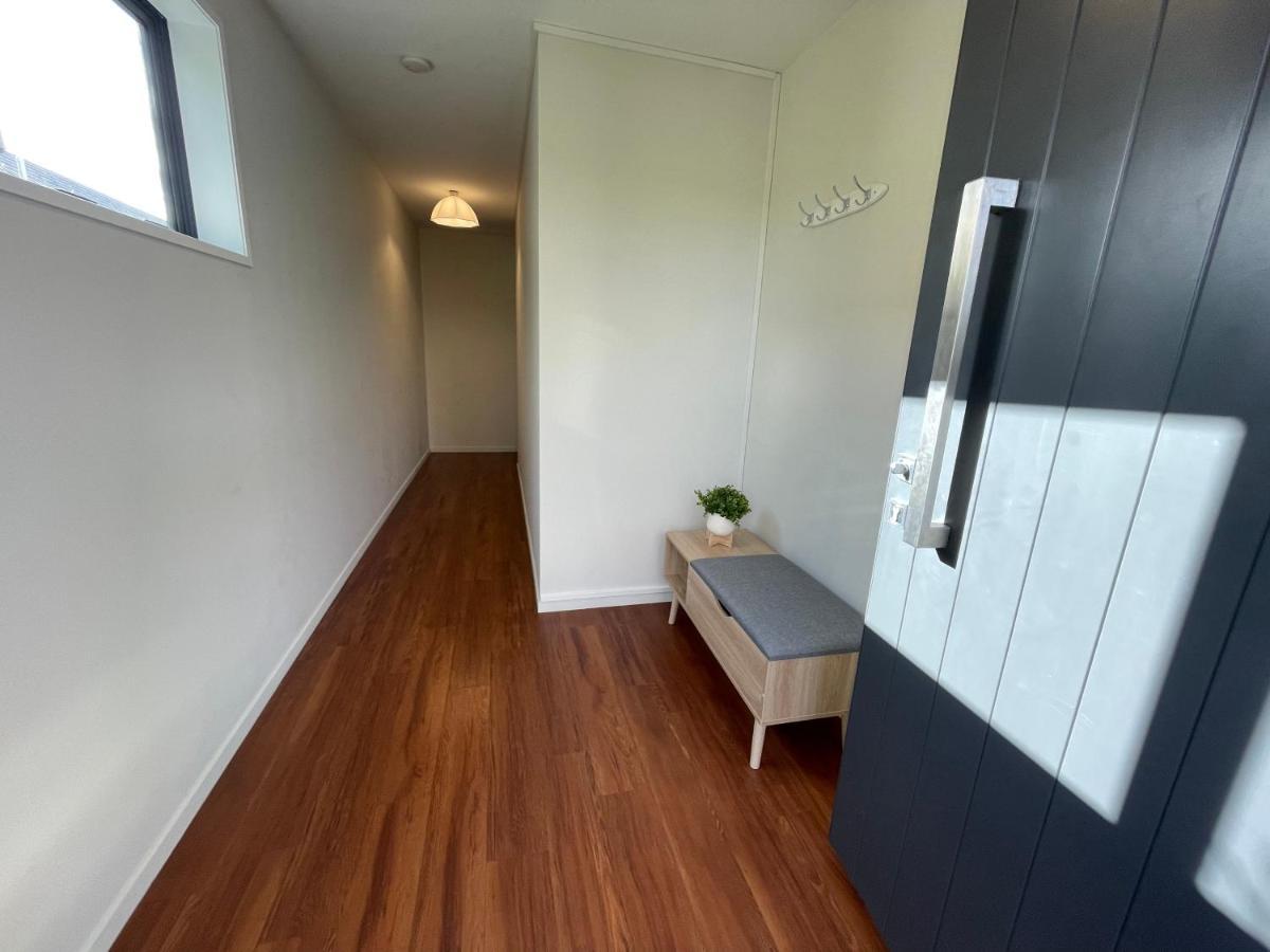 Quiet, New, Sunny Cnzhouse On Upstairs Near Cbd Apartment Christchurch Bagian luar foto
