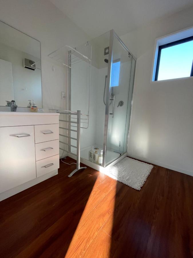 Quiet, New, Sunny Cnzhouse On Upstairs Near Cbd Apartment Christchurch Bagian luar foto