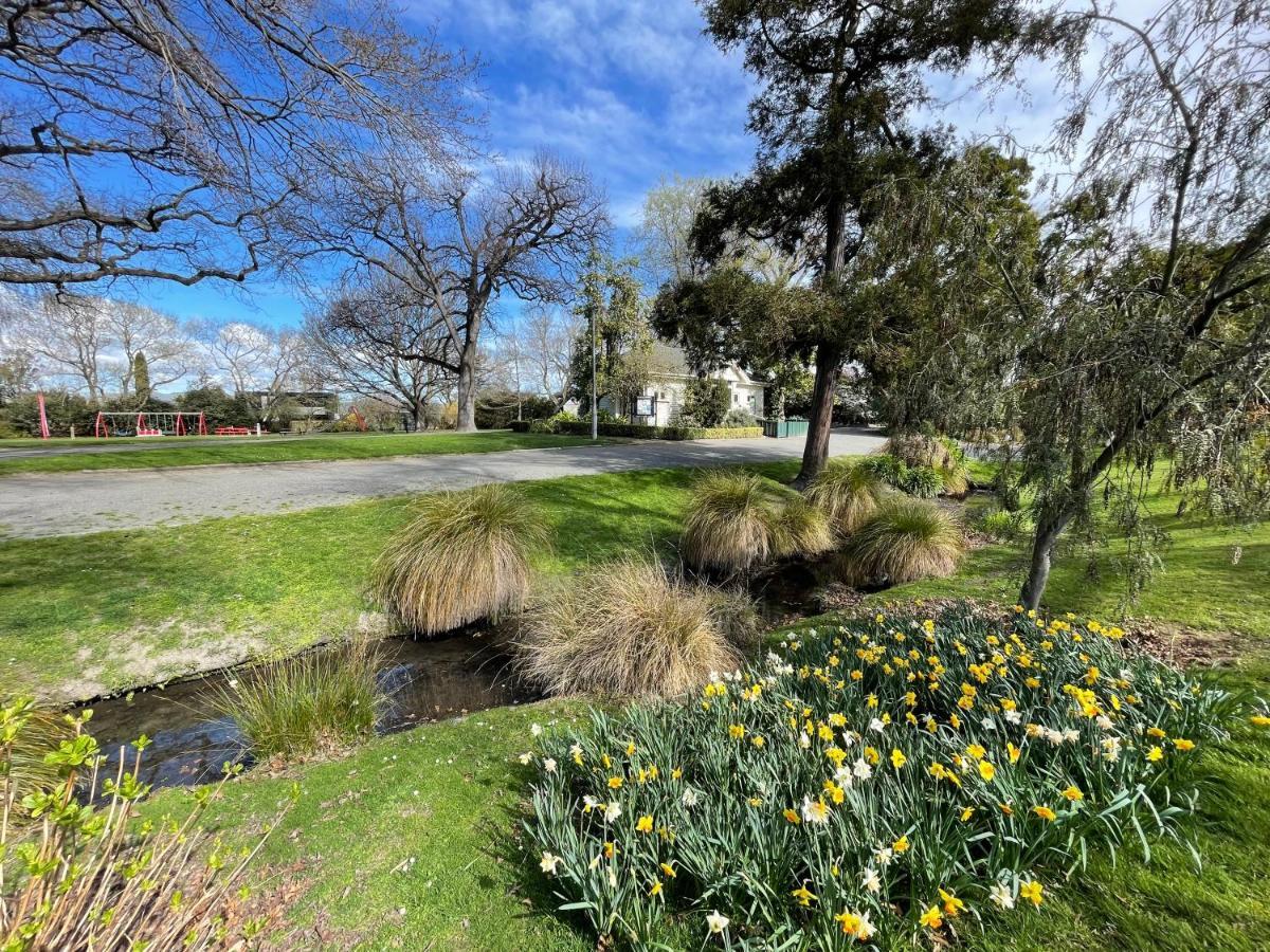 Quiet, New, Sunny Cnzhouse On Upstairs Near Cbd Apartment Christchurch Bagian luar foto