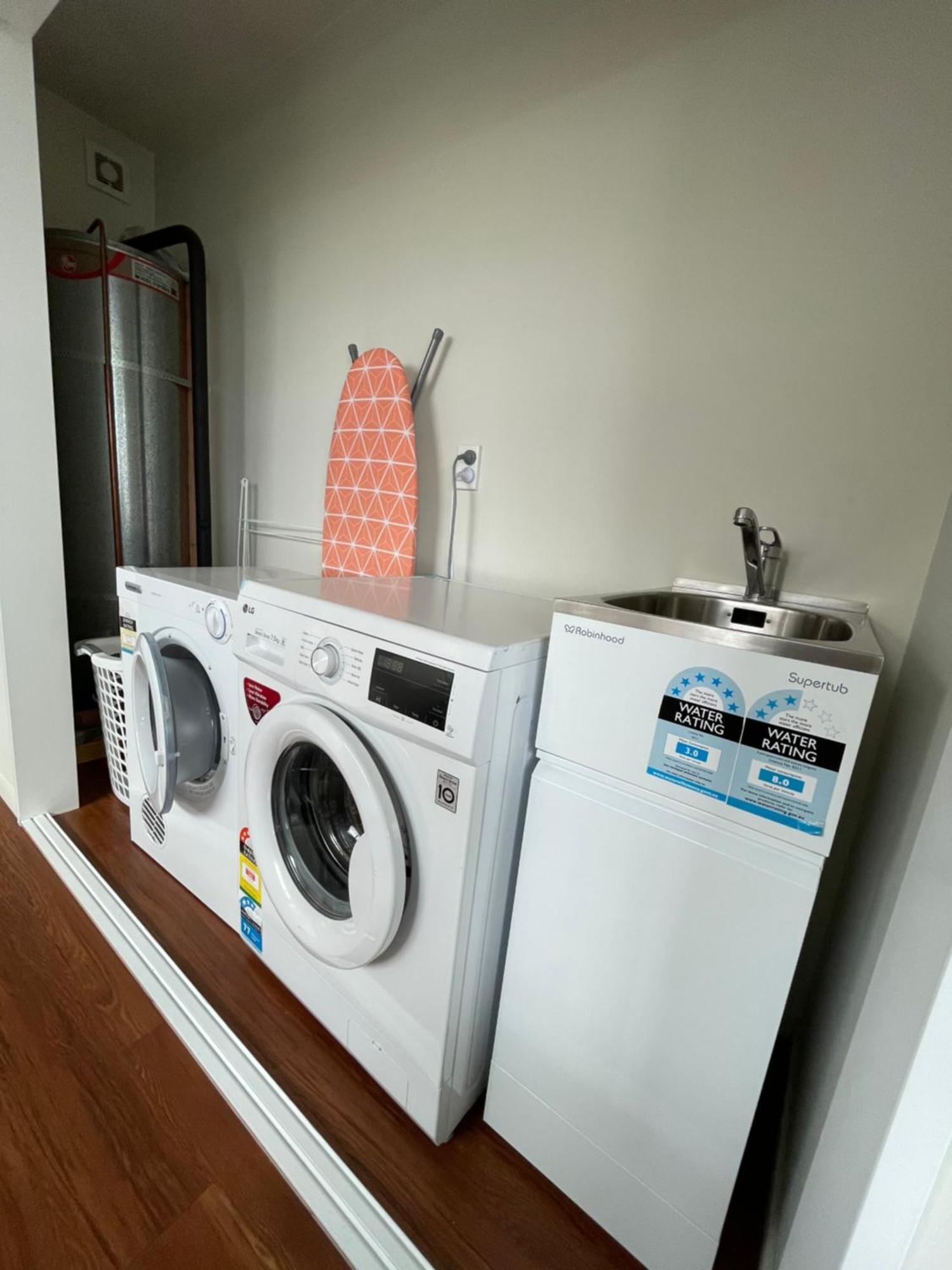 Quiet, New, Sunny Cnzhouse On Upstairs Near Cbd Apartment Christchurch Bagian luar foto